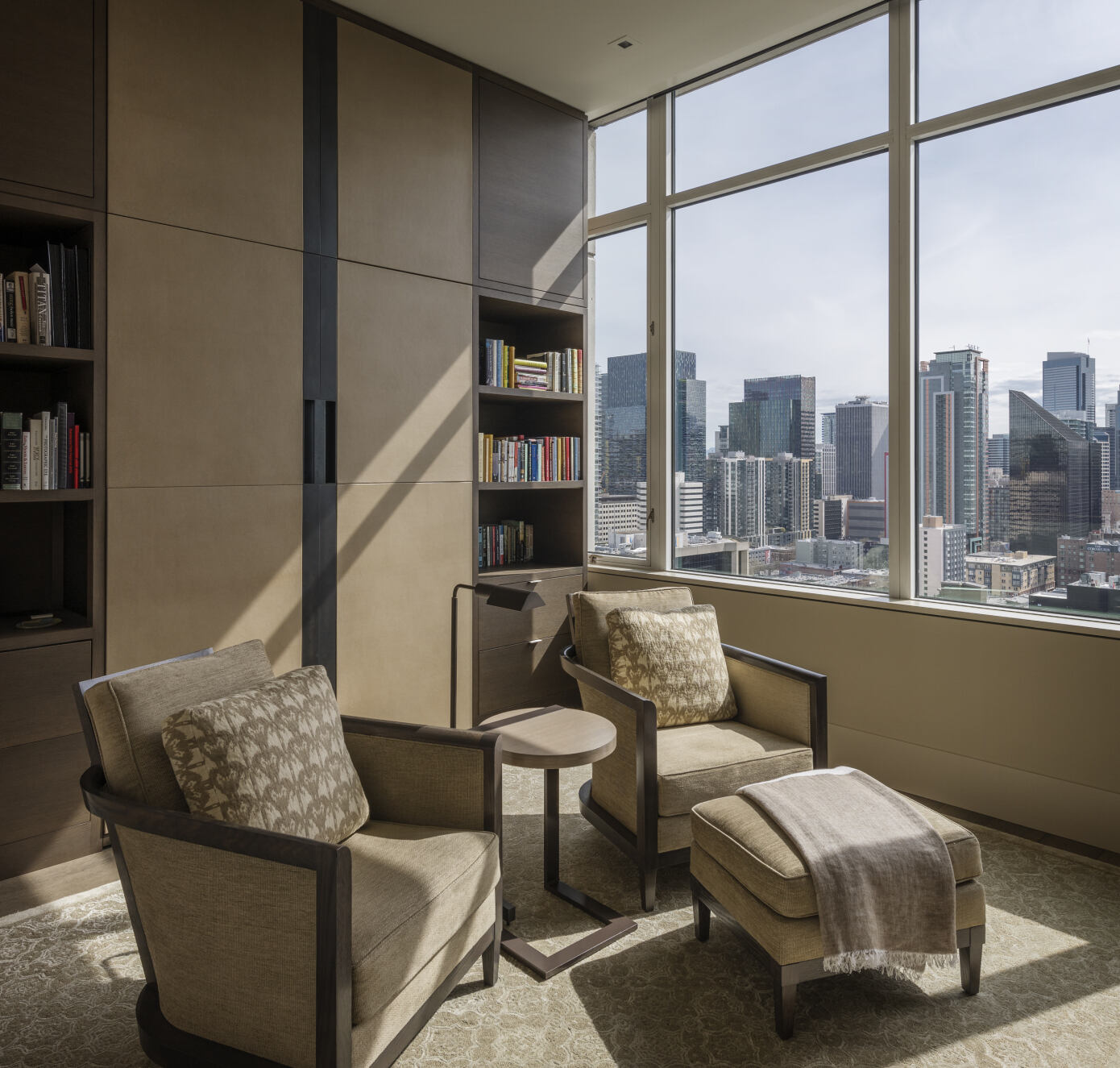 Kor Architects Renovate a Stunning Contemporary Apartment in Seattle, Washington (8)