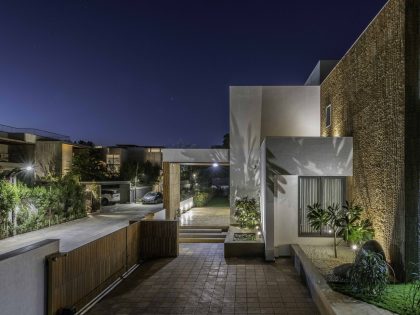 A Fantastic and Beautiful Modern White Home To Three Generations in Ahmedabad, India by The Grid Architects (19)