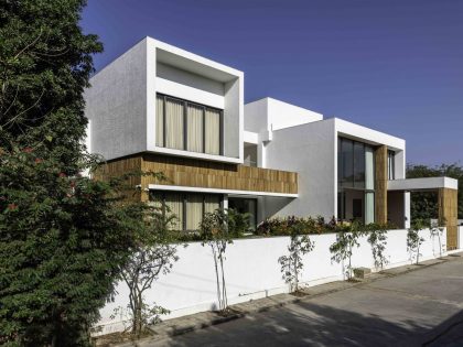 A Fantastic and Beautiful Modern White Home To Three Generations in Ahmedabad, India by The Grid Architects (3)