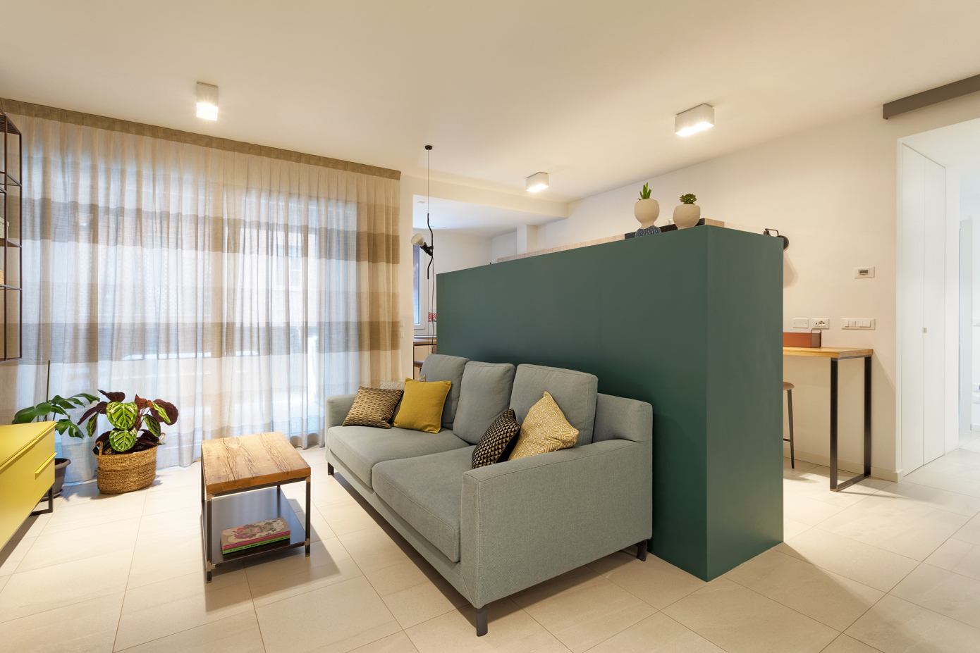 A Sober and Elegant Apartment with Warm and Vibrant Interiors in Bologna, Italy by Mara Magotti Gondoni (2)