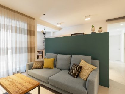 A Sober and Elegant Apartment with Warm and Vibrant Interiors in Bologna, Italy by Mara Magotti Gondoni (3)