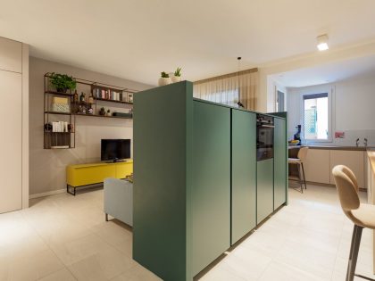 A Sober and Elegant Apartment with Warm and Vibrant Interiors in Bologna, Italy by Mara Magotti Gondoni (6)