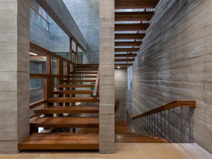 A Striking Modern Brutalist House with Exquisite Details in Ahmedabad, India by The Grid Architects (15)