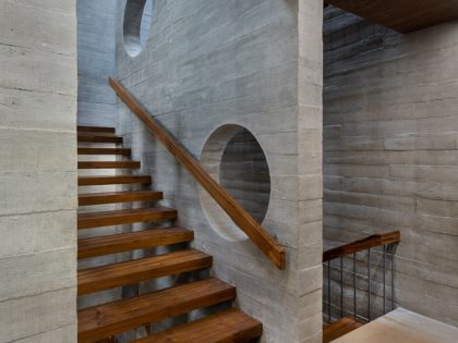 A Striking Modern Brutalist House with Exquisite Details in Ahmedabad, India by The Grid Architects (16)