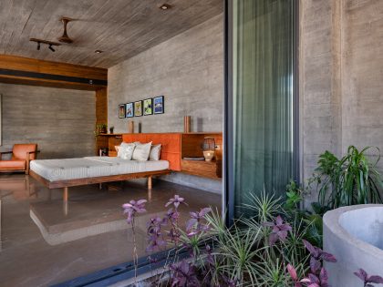 A Striking Modern Brutalist House with Exquisite Details in Ahmedabad, India by The Grid Architects (19)