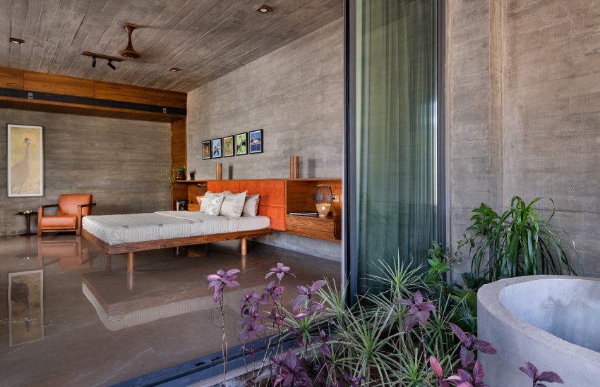 A Striking Modern Brutalist House with Exquisite Details in Ahmedabad, India by The Grid Architects (19)