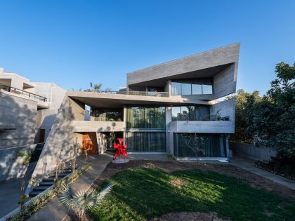 A Striking Modern Brutalist House with Exquisite Details in Ahmedabad, India by The Grid Architects (2)