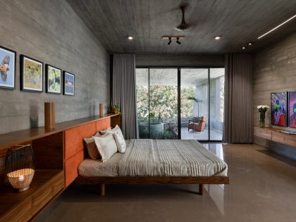 A Striking Modern Brutalist House with Exquisite Details in Ahmedabad, India by The Grid Architects (20)