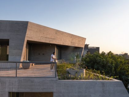 A Striking Modern Brutalist House with Exquisite Details in Ahmedabad, India by The Grid Architects (8)