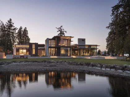 A Stunning Luxury Lakeside Home Filled with Natural Light in Washington, USA by Kor Architects (19)