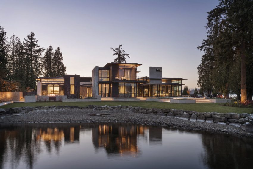 A Stunning Luxury Lakeside Home Filled with Natural Light in Washington, USA by Kor Architects (19)