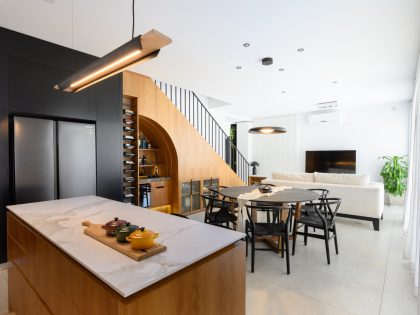 A Stylish Apartment Filled with Wood To Create a Warm and Welcoming Atmosphere in Córdoba, Argentina by Paolini Arquitectos (7)