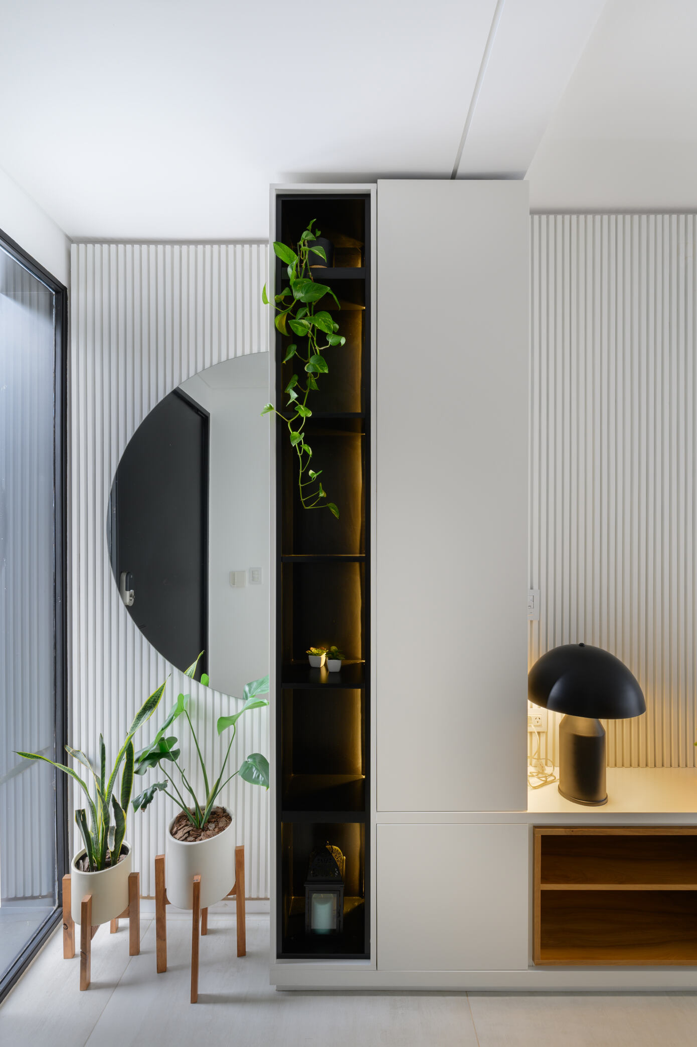 A Stylish Apartment Filled with Wood To Create a Warm and Welcoming Atmosphere in Córdoba, Argentina by Paolini Arquitectos (9)