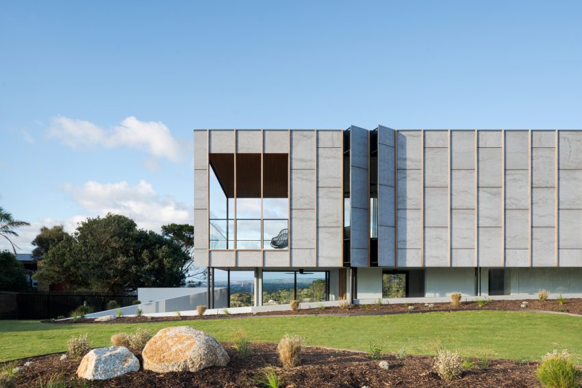 A Stylish Modern Home Built with Three Angles to Capture the Views in Mount Martha, Australia by Megowan Architectural (12)