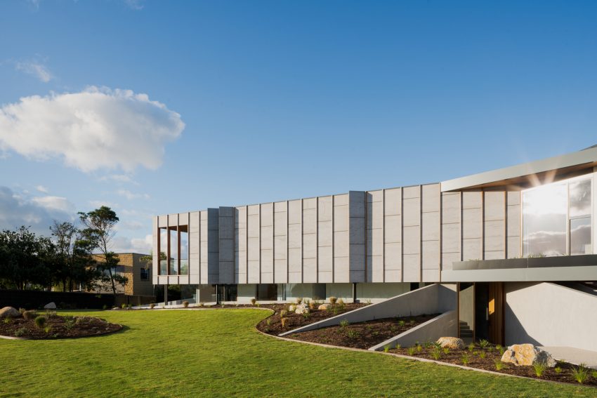 A Stylish Modern Home Built with Three Angles to Capture the Views in Mount Martha, Australia by Megowan Architectural (14)