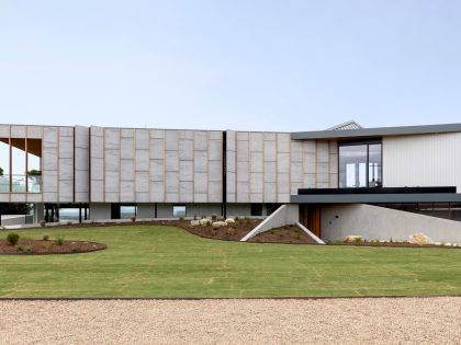 A Stylish Modern Home Built with Three Angles to Capture the Views in Mount Martha, Australia by Megowan Architectural (2)