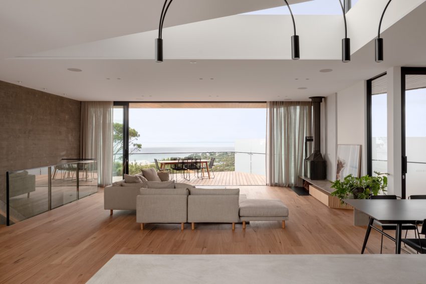 A Stylish Modern Home Built with Three Angles to Capture the Views in Mount Martha, Australia by Megowan Architectural (26)