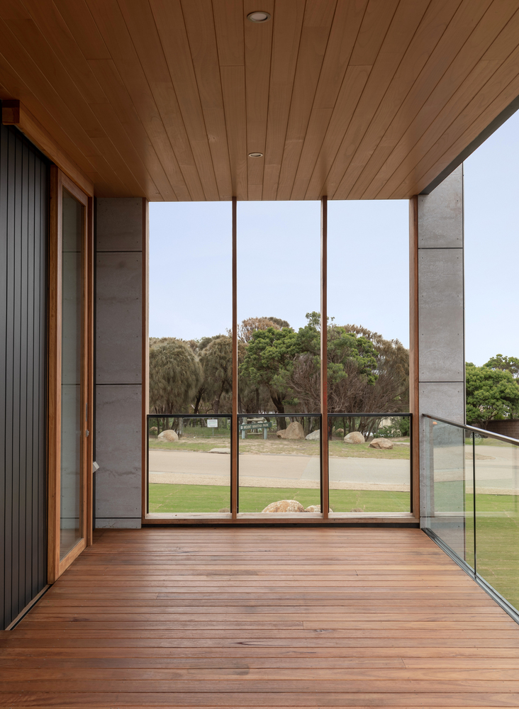 A Stylish Modern Home Built with Three Angles to Capture the Views in Mount Martha, Australia by Megowan Architectural (32)