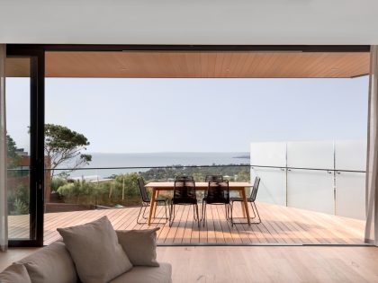 A Stylish Modern Home Built with Three Angles to Capture the Views in Mount Martha, Australia by Megowan Architectural (33)