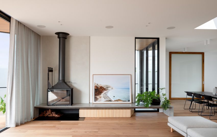 A Stylish Modern Home Built with Three Angles to Capture the Views in Mount Martha, Australia by Megowan Architectural (34)