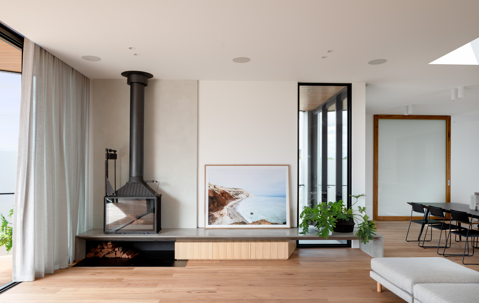 A Stylish Modern Home Built with Three Angles to Capture the Views in Mount Martha, Australia by Megowan Architectural (34)