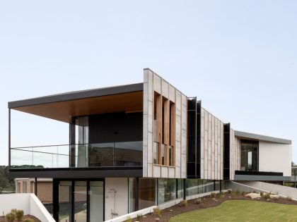 A Stylish Modern Home Built with Three Angles to Capture the Views in Mount Martha, Australia by Megowan Architectural (4)