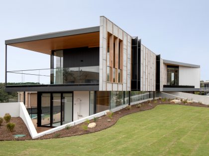 A Stylish Modern Home Built with Three Angles to Capture the Views in Mount Martha, Australia by Megowan Architectural (7)