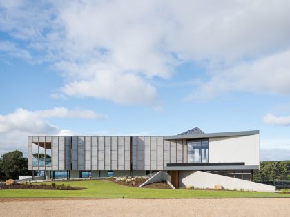 A Stylish Modern Home Built with Three Angles to Capture the Views in Mount Martha, Australia by Megowan Architectural (9)