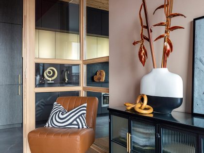 Aldona Banasiuk-Suchorzewska Designs a Vibrant and Colorful Contemporary Apartment in the Heart of Wrocław, Poland (11)