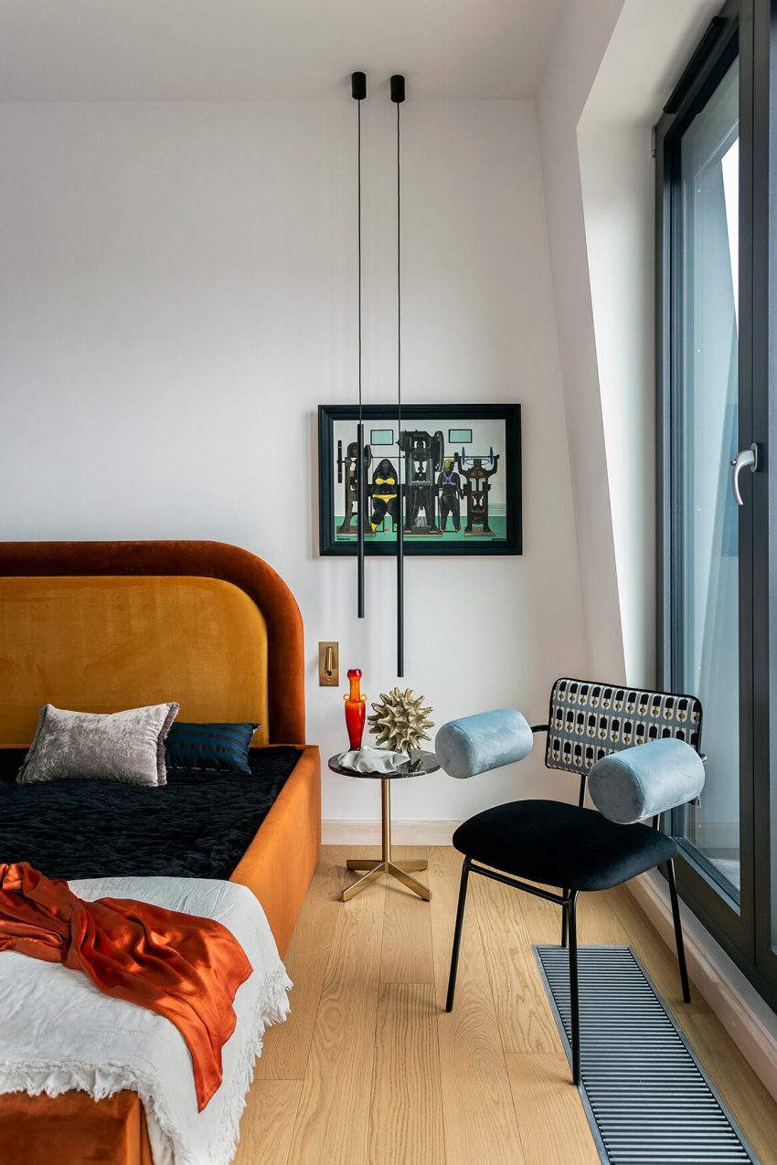 Aldona Banasiuk-Suchorzewska Designs a Vibrant and Colorful Contemporary Apartment in the Heart of Wrocław, Poland (15)