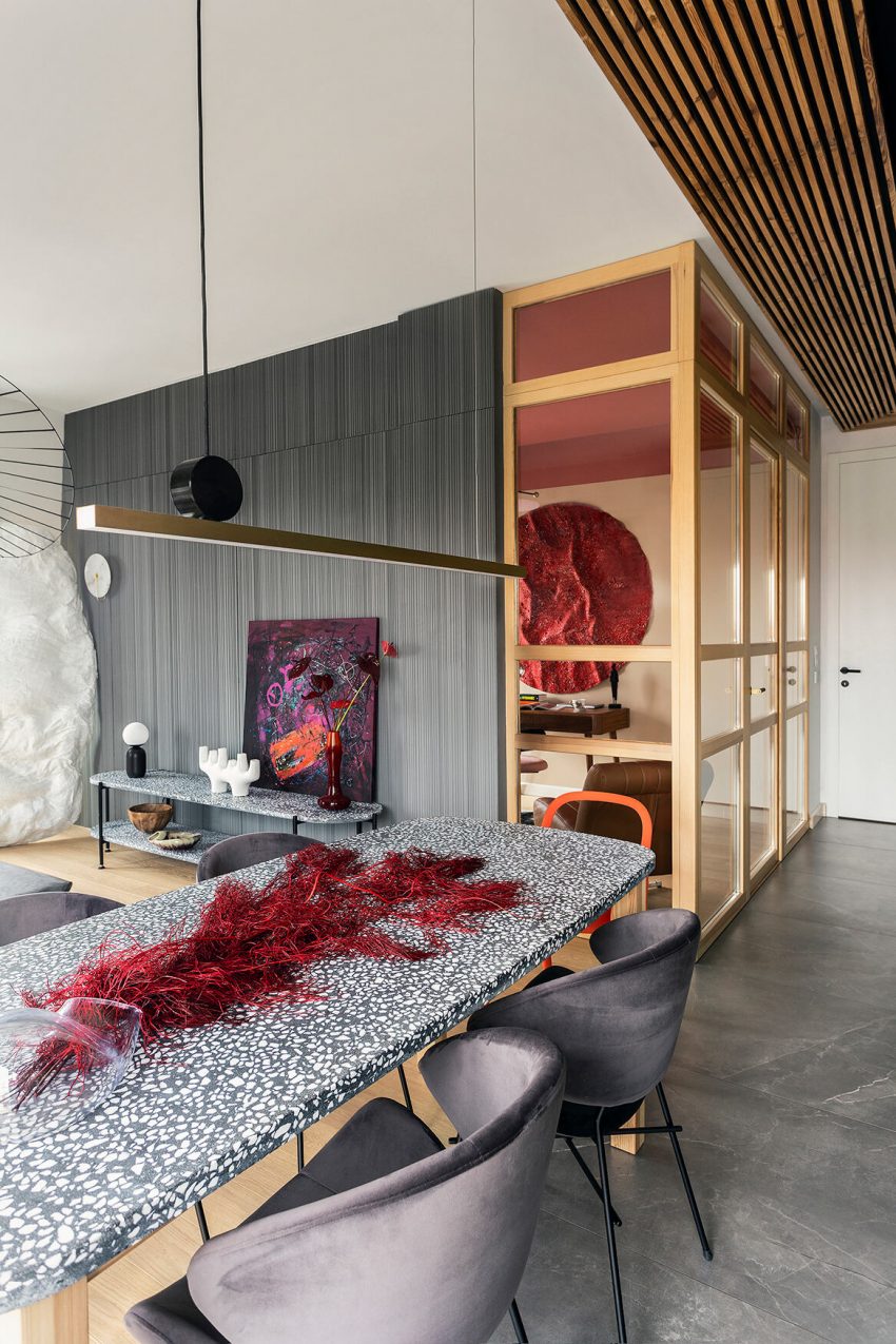 Aldona Banasiuk-Suchorzewska Designs a Vibrant and Colorful Contemporary Apartment in the Heart of Wrocław, Poland (3)