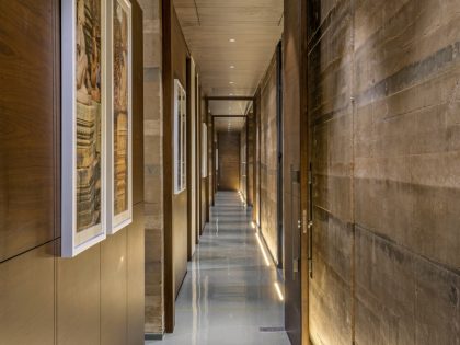 Art and Architecture Associates Design a Modern Rammed Earth Home in Vadodara, India (11)