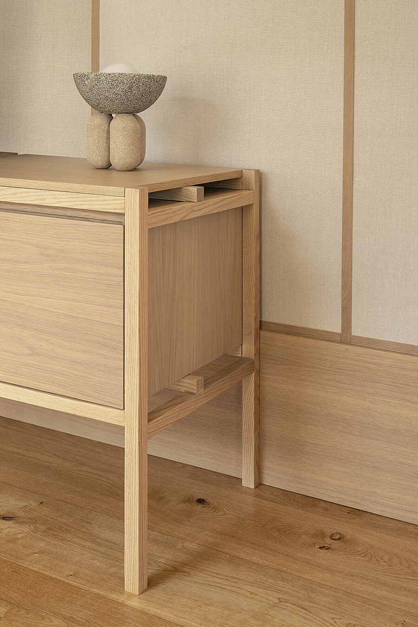 Atelier Du Pont Designs an Elegant and Warm Mediterranean-Style Home in Barcelona, Spain (10)