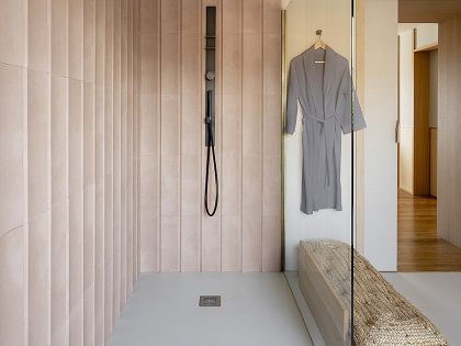 Atelier Du Pont Designs an Elegant and Warm Mediterranean-Style Home in Barcelona, Spain (12)