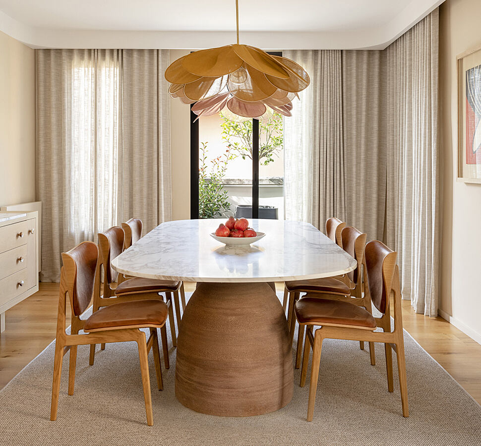 Atelier Du Pont Designs an Elegant and Warm Mediterranean-Style Home in Barcelona, Spain (3)