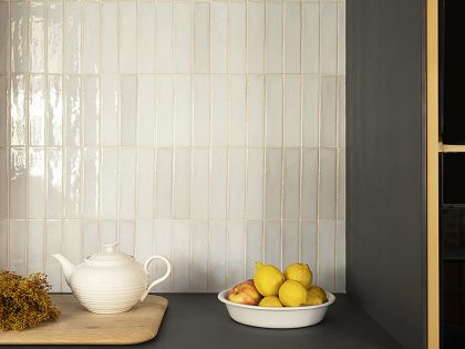 Atelier Du Pont Designs an Elegant and Warm Mediterranean-Style Home in Barcelona, Spain (6)