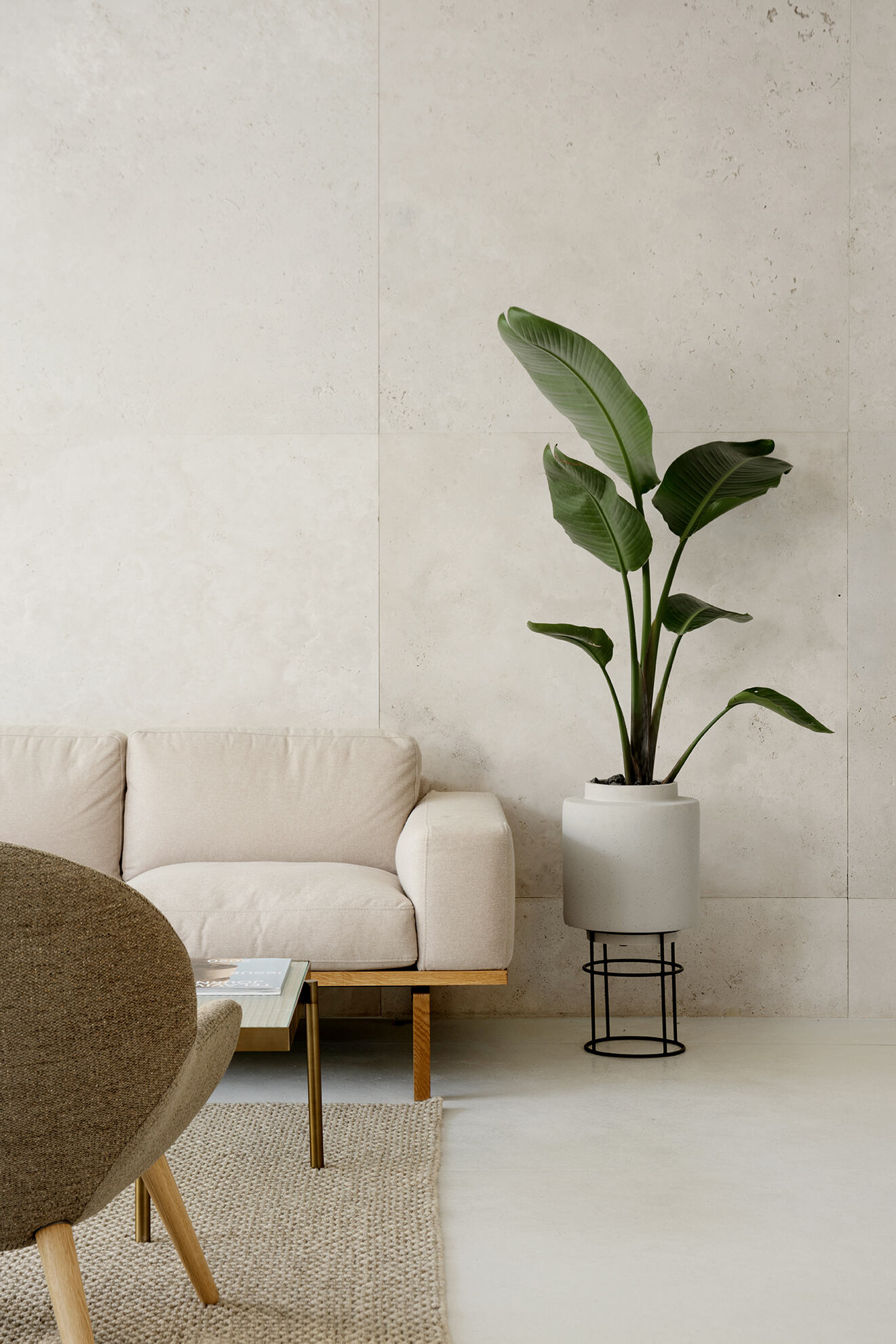 Dori Interior Design Unveils a Spacious and Stylish Modern Home in Tel Aviv, Israel (3)