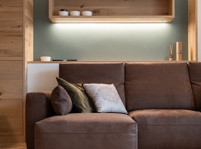 Gianluca Valorz Designs a Cozy Mountain Apartment in Madonna di Campiglio, Italy (6)
