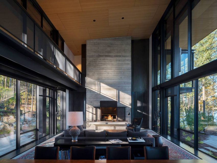 Olson Kundig Designs a Cozy Modern Vacation House Overlooks the Pine Forests of Northern Montana (10)