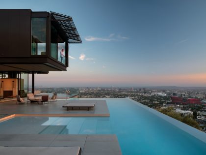 Olson Kundig Designs a Stunning High-Tech Modern Home in West Hollywood, California (29)