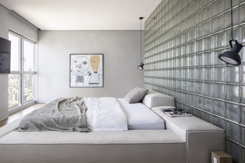 Tal Goldsmith Fish Design Studio Unveils a Modern and Bright Duplex Apartment in Tel Aviv, Israel (21)