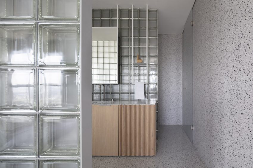 Tal Goldsmith Fish Design Studio Unveils a Modern and Bright Duplex Apartment in Tel Aviv, Israel (7)