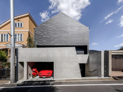 Terada Hirate Sekkei Designs a Futuristic and Colorful Modern House in Tokyo, Japan (1)