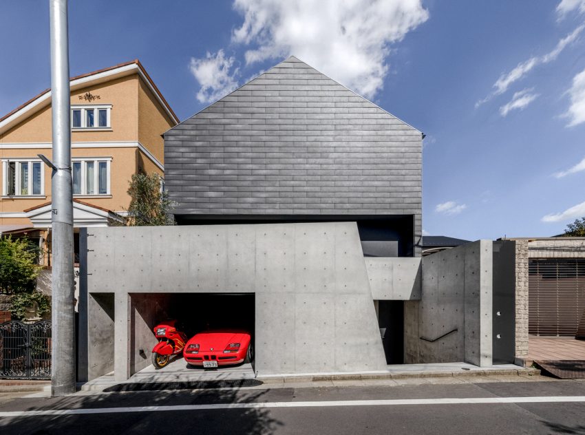 Terada Hirate Sekkei Designs a Futuristic and Colorful Modern House in Tokyo, Japan (1)