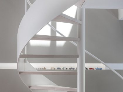 Terada Hirate Sekkei Designs a Futuristic and Colorful Modern House in Tokyo, Japan (16)
