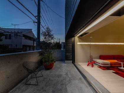 Terada Hirate Sekkei Designs a Futuristic and Colorful Modern House in Tokyo, Japan (21)