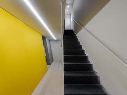 Terada Hirate Sekkei Designs a Futuristic and Colorful Modern House in Tokyo, Japan (3)