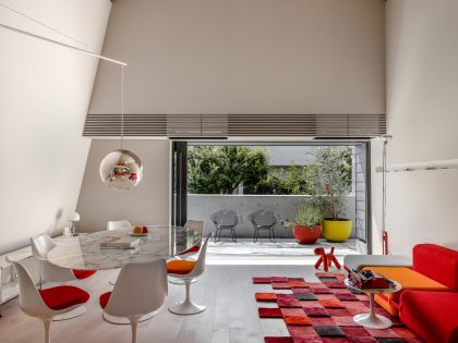 Terada Hirate Sekkei Designs a Futuristic and Colorful Modern House in Tokyo, Japan (8)