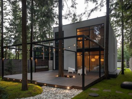 A Modern House Surrounded by Pine Trees and Luxurious Finishes in Moscow by Vladimir Karpenko (21)