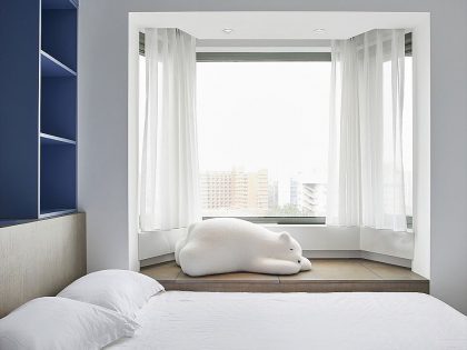 Xigo Studio Designs a Futuristic Modern Apartment in Beijing, China (17)